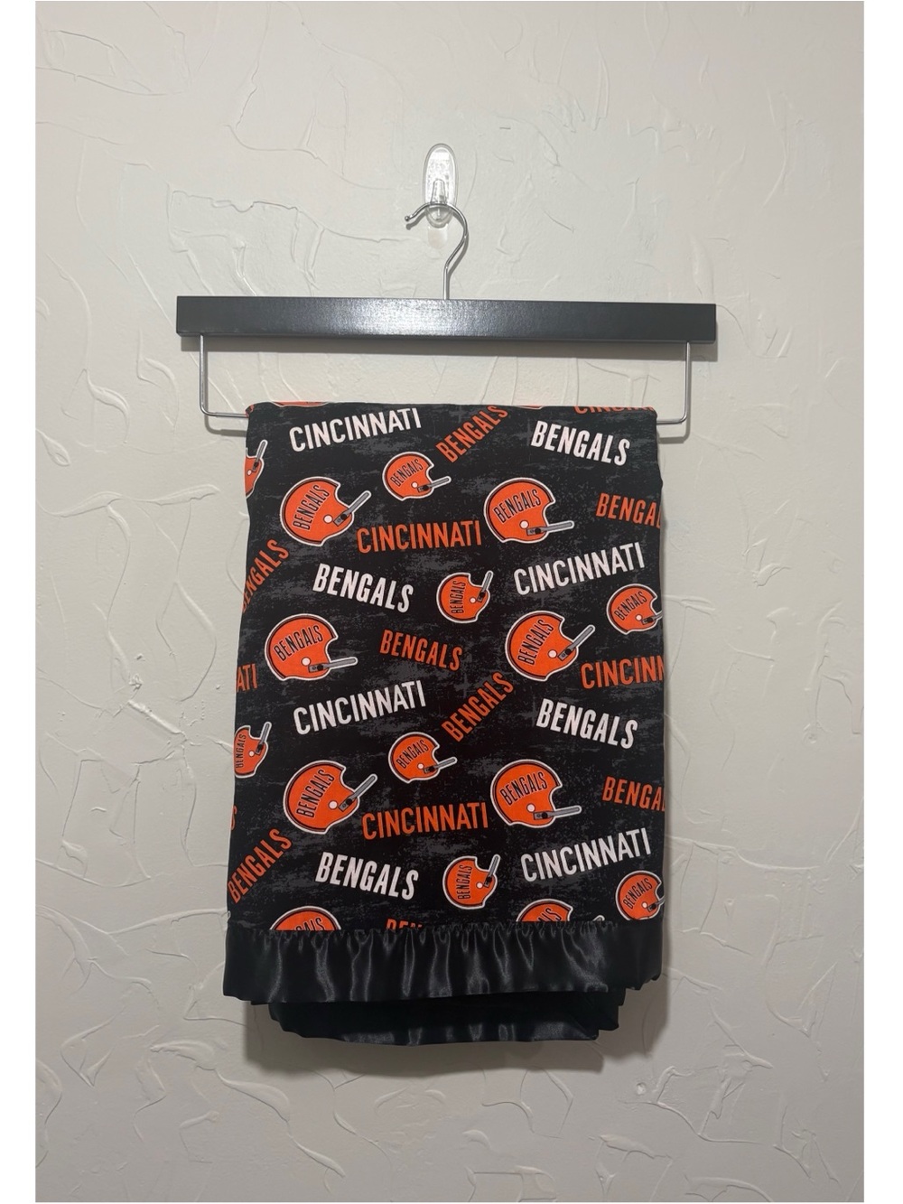 Handmade Cincinnati Bengals fleece-lined baby quilt blanket (36x44)